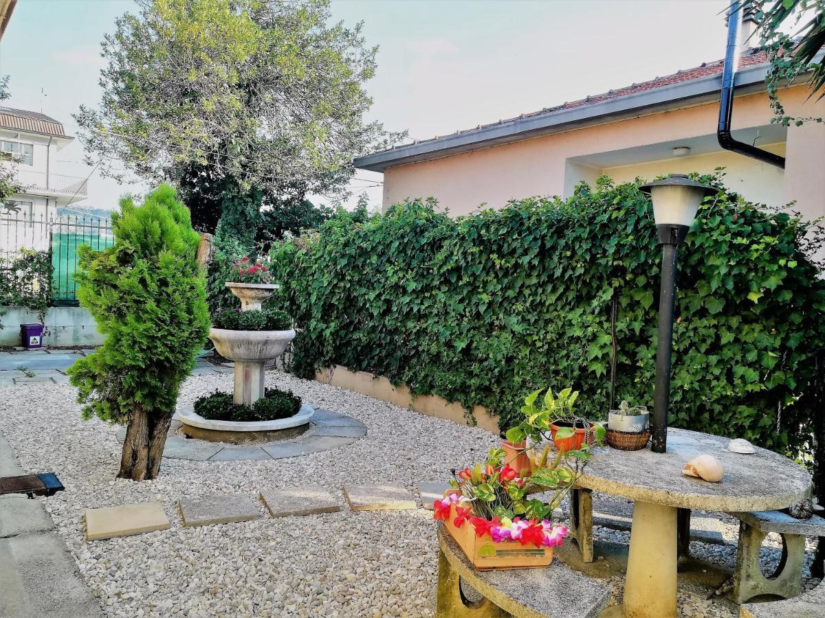 Casa Licinia Lägenhet San Giovanni Teatino Exteriör bild